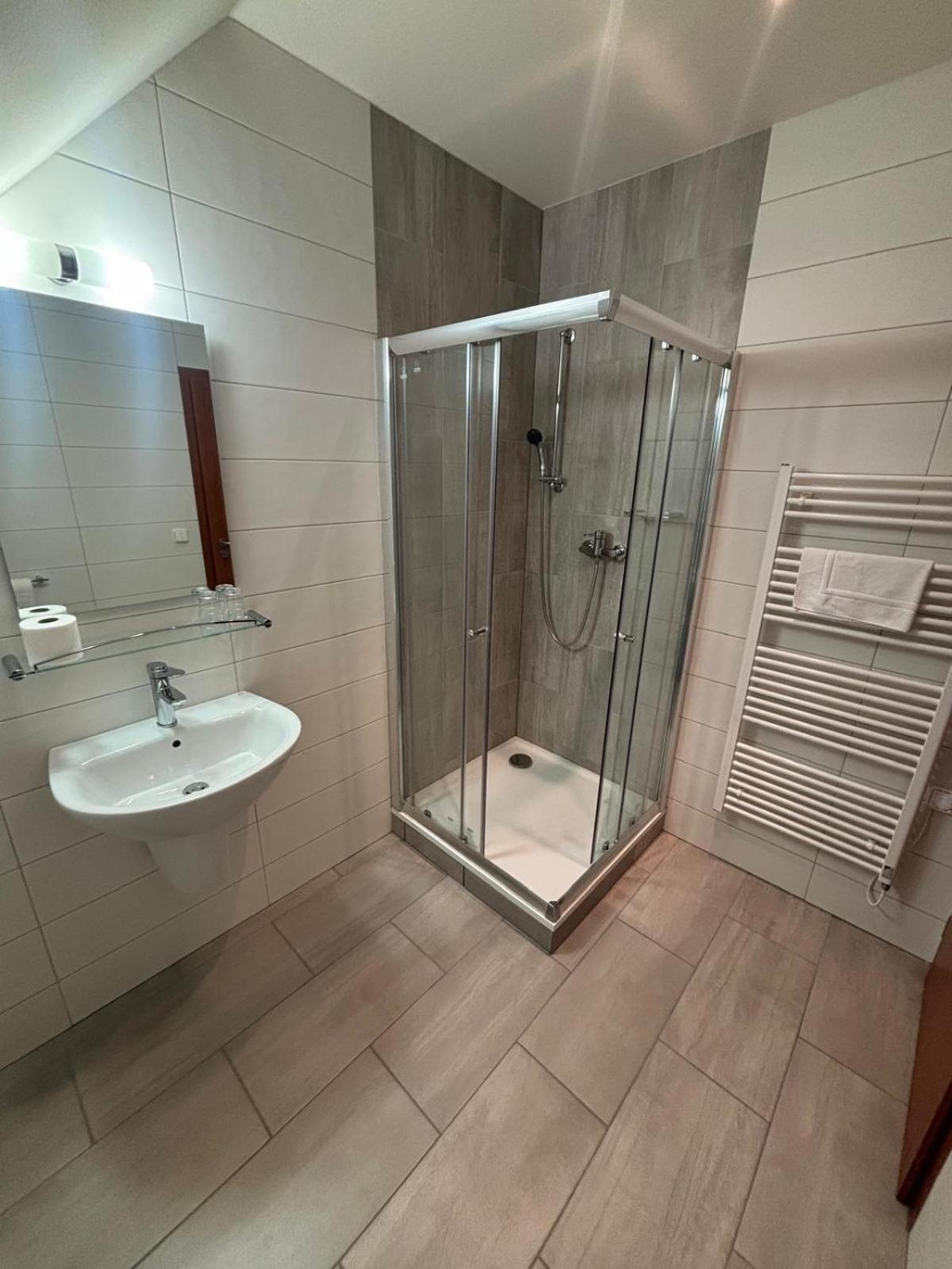 Sport Relax Hotel Na Kopecku Krinec Exterior foto